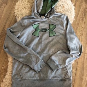 Men’s Underarmour sweatshirt